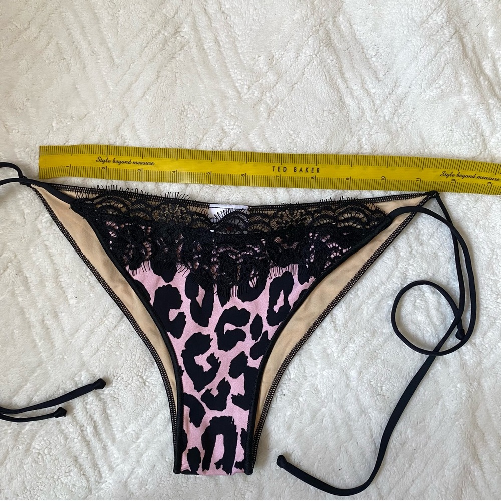 Bikini lovers. Print bikini bottoms. OS